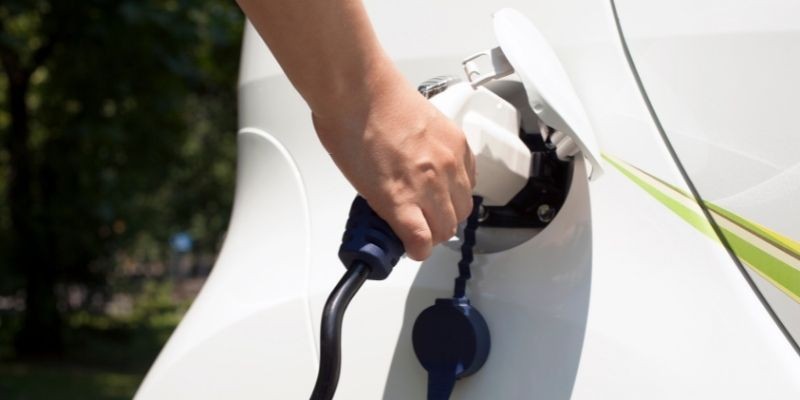 Electric cars: deadline looming for claiming home charging grant